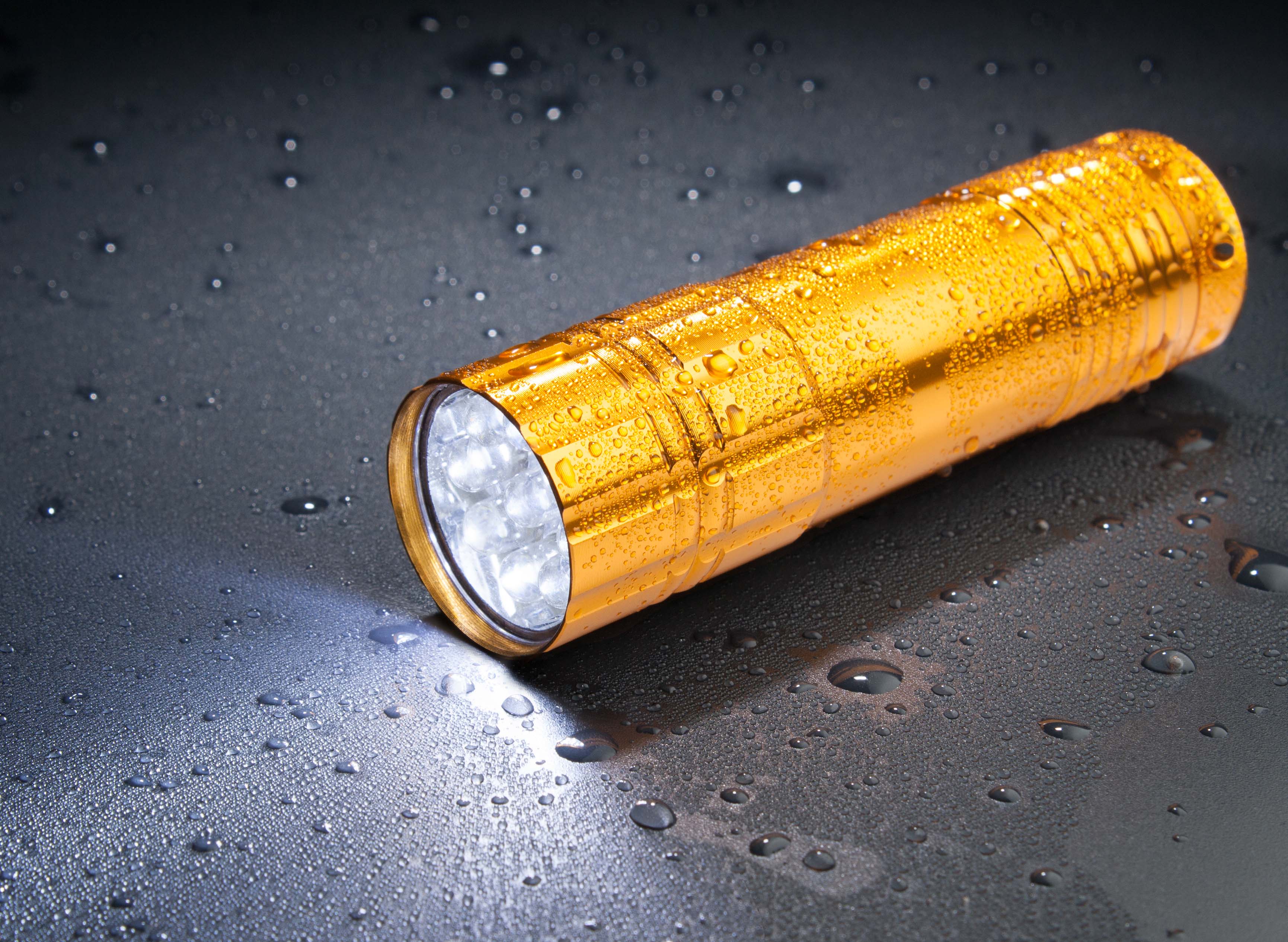 How To Choose The Best Waterproof Flashlight Guide